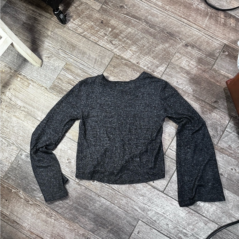 Top (e)​​​ - Picture 3 of 3